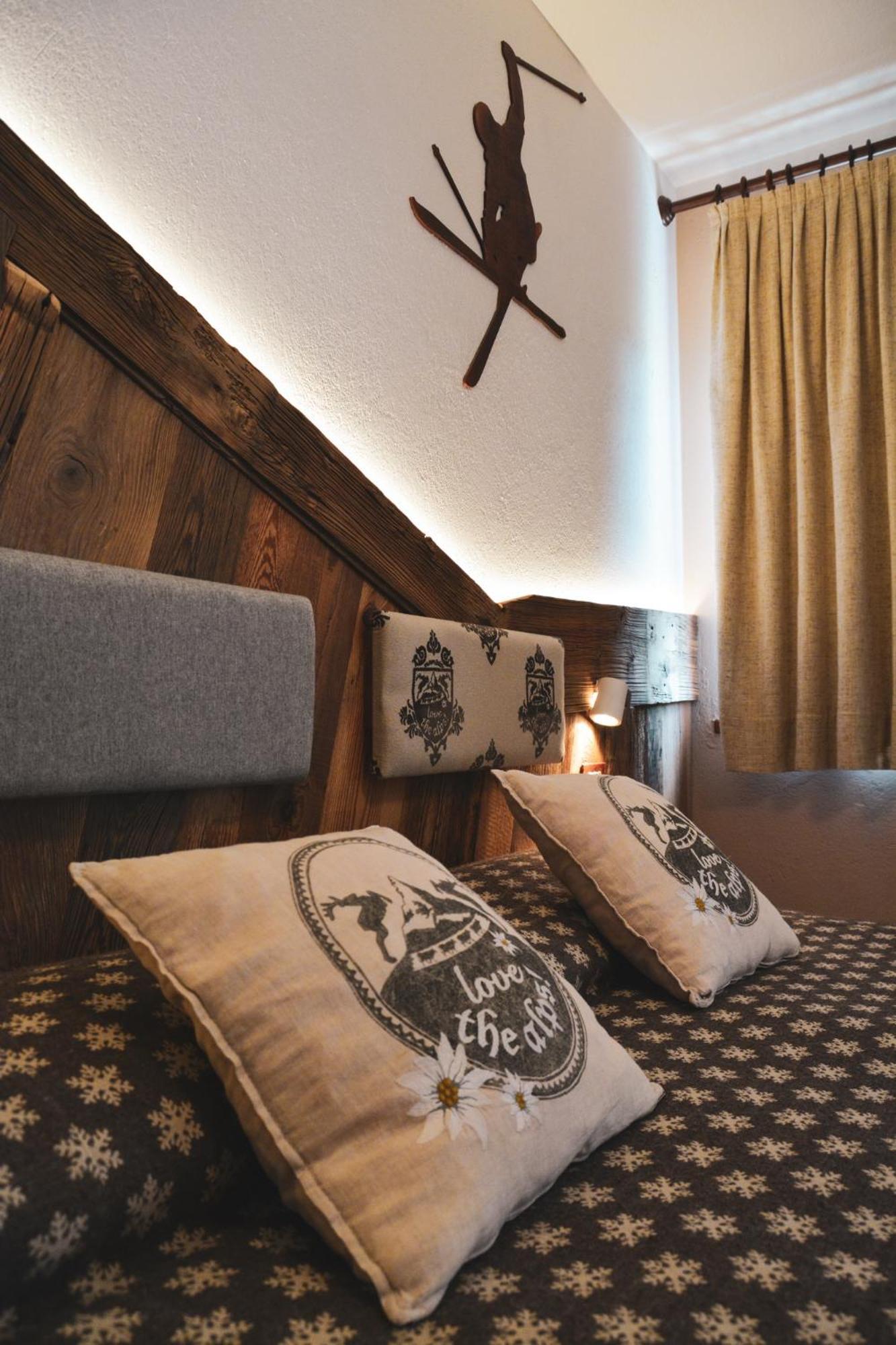 צ'זנה טורינזה Hotel Chaberton מראה חיצוני תמונה