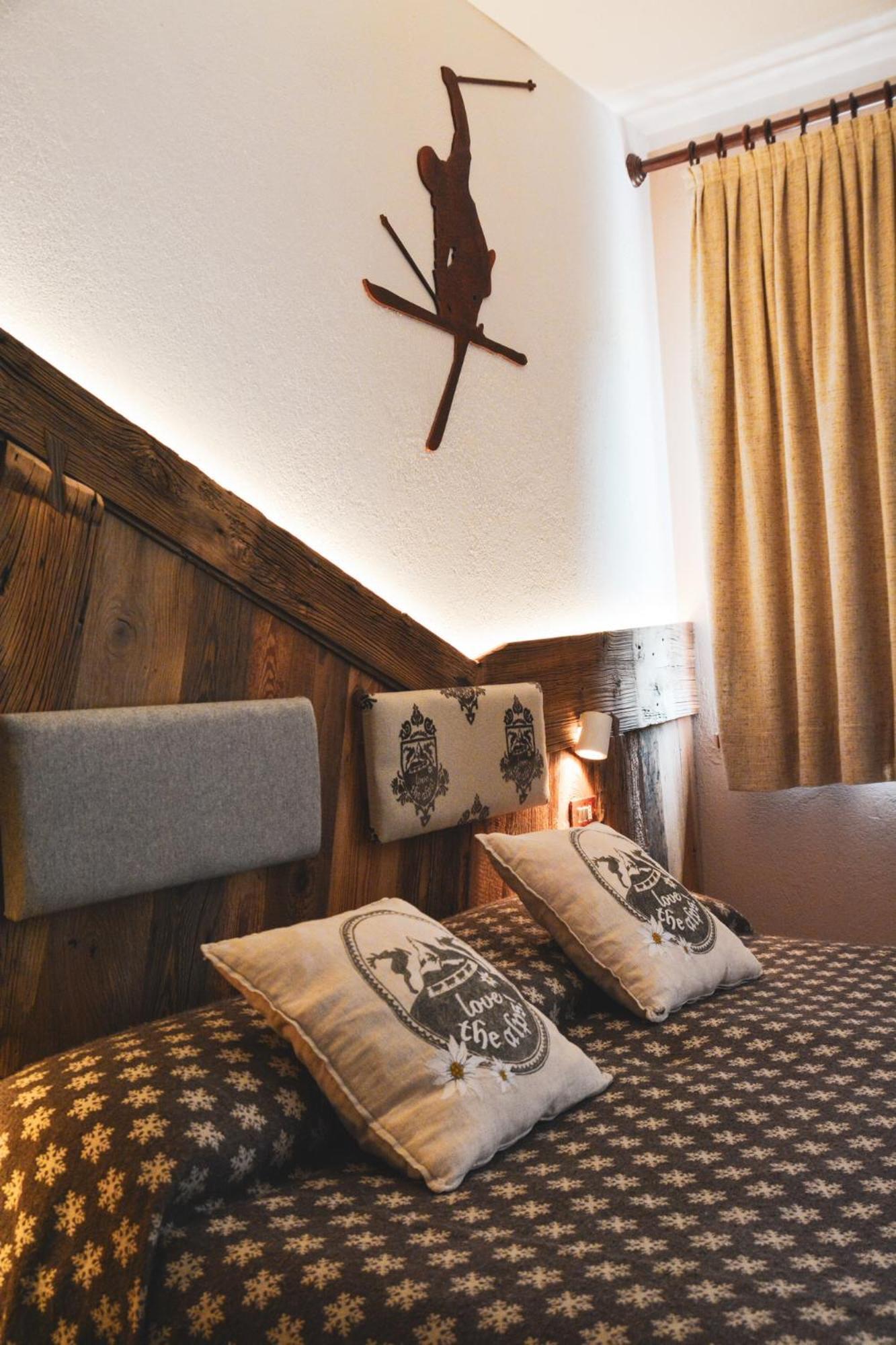 צ'זנה טורינזה Hotel Chaberton מראה חיצוני תמונה
